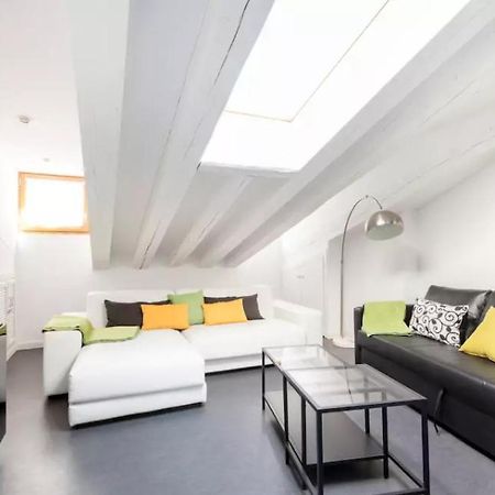 Cute Apartment In The Heart Of マドリード エクステリア 写真