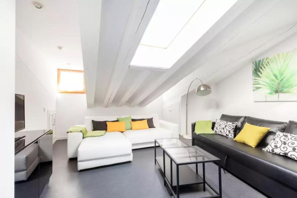 Cute Apartment In The Heart Of マドリード エクステリア 写真