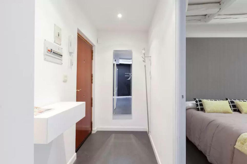 Cute Apartment In The Heart Of マドリード エクステリア 写真