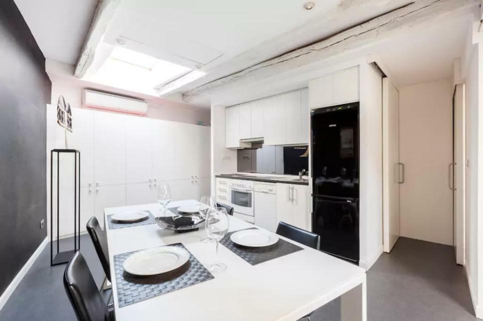 Cute Apartment In The Heart Of マドリード エクステリア 写真
