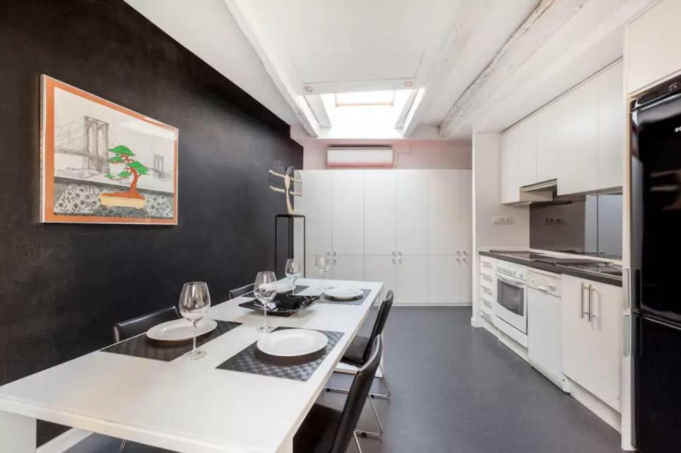 Cute Apartment In The Heart Of マドリード エクステリア 写真